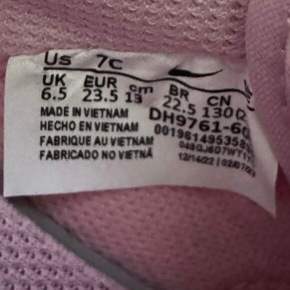 Nike Dunk Low Girls Triple Pink White Leather Athletic Sneakers Shoes Size 7C - Picture 6 of 7